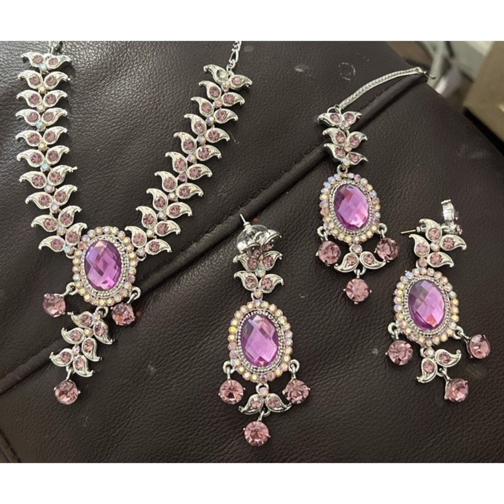 Stunning Elegant Indian Wedding Jewelry Necklace Earrings Tikka Set Purple
